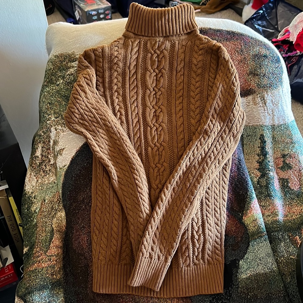 Amazon essentials, Fishermans cable turtleneck sweater, size extra small. NWOT